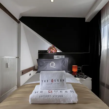 The Queen Luxury - Medici Luxembourg By