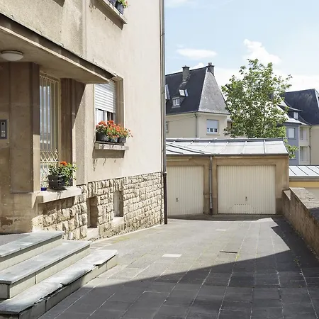 The Queen Luxury - Medici Luxembourg By