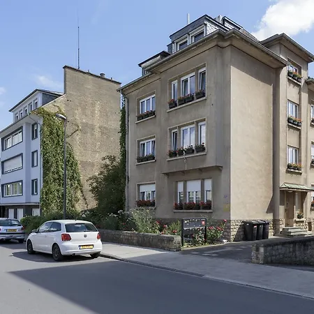 The Queen Luxury - Medici * Luxembourg By