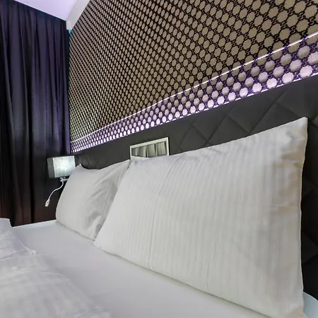 아파트 The Queen Luxury - Medici *