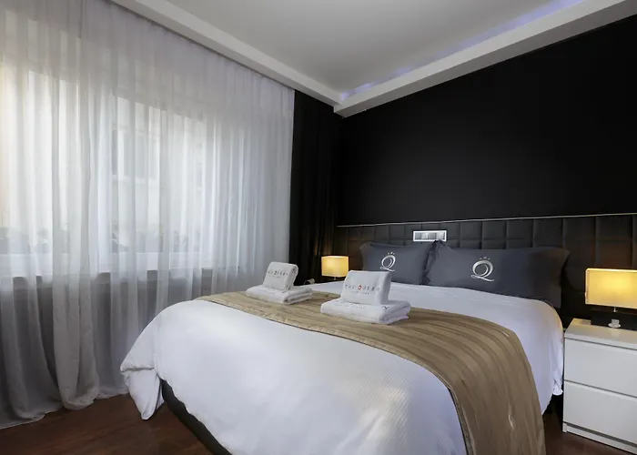 The Queen Luxury - Medici * لوكسمبورغ