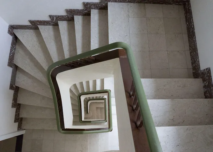 The Queen Luxury - Medici Λουξεμβούργο