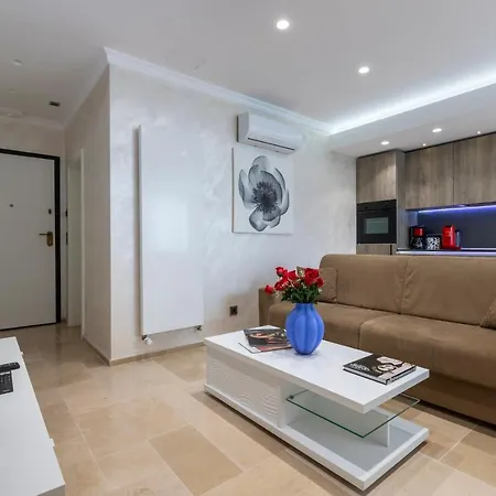 The Queen Luxury - Medici Apartment Luxembourg