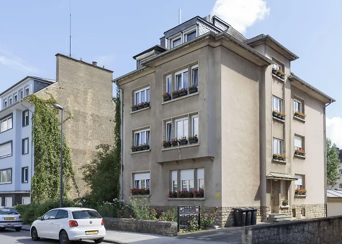 The Queen Luxury - Medici Luxembourg